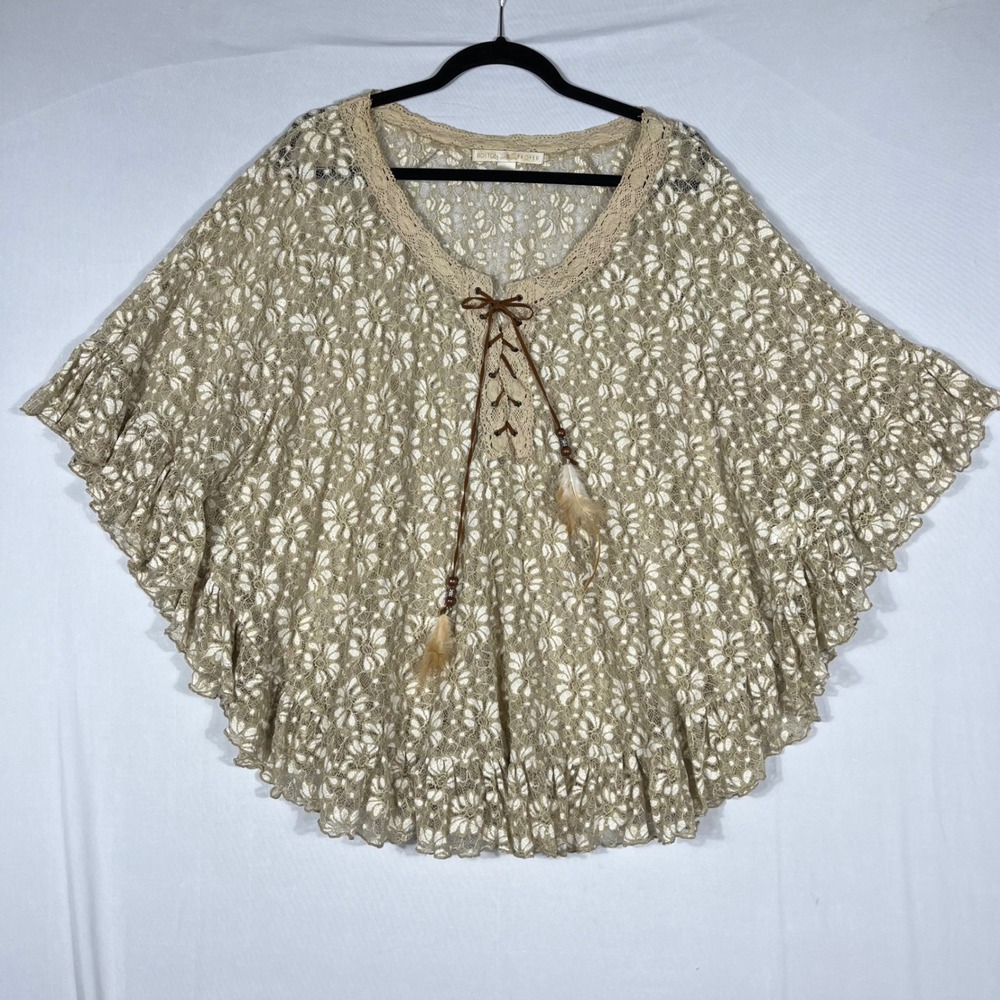 Boston Proper Floral Lace‎ Poncho Top L Beige Ruffled Feather Beaded Hippie Boho